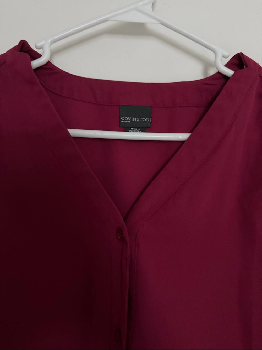 Covington Women's V-Neck Button-Front Blouse - Berry